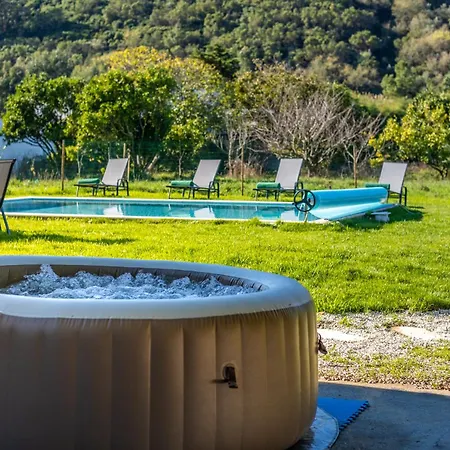 Casa Sol - Private Pool With A Large Garden Holiday home Famalicao