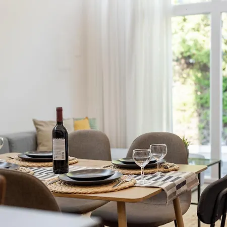 Casa Sol - Private Pool With A Large Garden Tatil Evi Famalicão