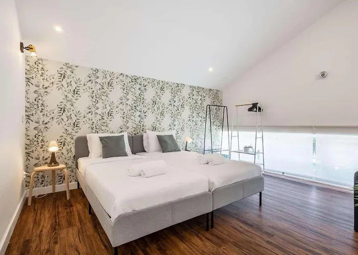 Casa Sol - Private Pool With A Large Garden Famalicão